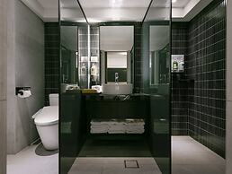 Autumn Willow Hotel
