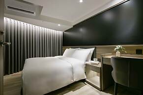 Autumn Willow Hotel