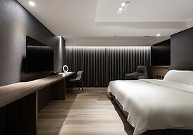 Autumn Willow Hotel