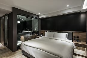Autumn Willow Hotel