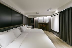 Autumn Willow Hotel