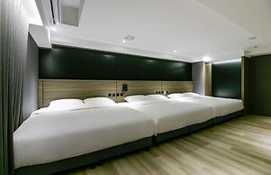 Autumn Willow Hotel