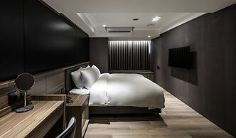 Autumn Willow Hotel