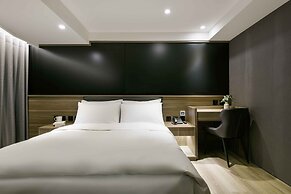 Autumn Willow Hotel