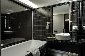 Autumn Willow Hotel
