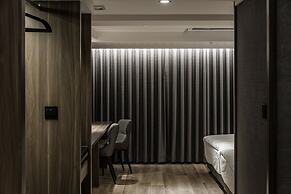 Autumn Willow Hotel