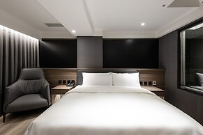 Autumn Willow Hotel