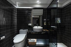 Autumn Willow Hotel