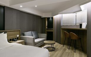 Autumn Willow Hotel
