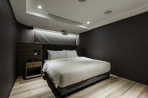 Autumn Willow Hotel