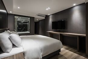 Autumn Willow Hotel
