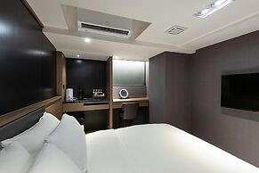 Autumn Willow Hotel