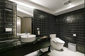 Autumn Willow Hotel