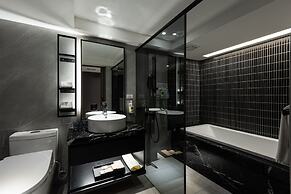 Autumn Willow Hotel