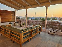 Penthouse Nea Smirni