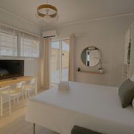 Penthouse Nea Smirni
