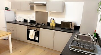 Inviting 2-bed, Sleeps 5