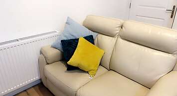 Inviting 2-bed, Sleeps 5