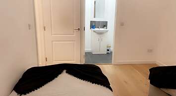 Inviting 2-bed, Sleeps 5