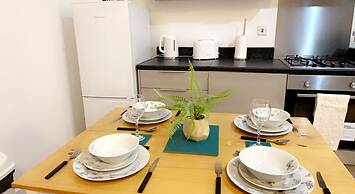 Inviting 2-bed, Sleeps 5