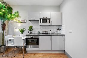 Luxury 1bed Studio Apt-city Centre-wifi-parking