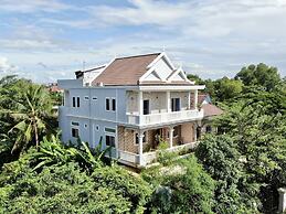 Realkhom Villa