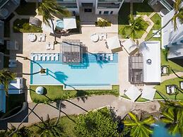 Outstanding 1 Bedroom Apartment Pool View B