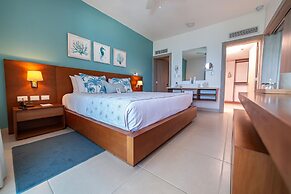 Outstanding 1 Bedroom Apartment Pool View B