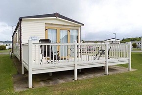 Caravan - Sleeps 8 - Pets Ok - Parking