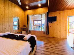 Arya Resort & Spa