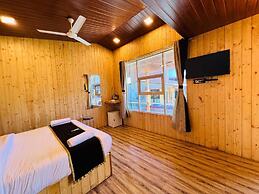 Arya Resort & Spa