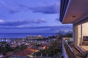 Duplex With sea and Mountain Views, Casa do Castelo
