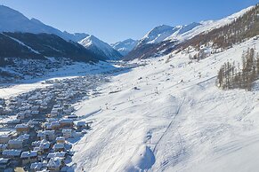 Ermellino Ski in - Ski out 150m