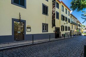 The Wine Lodges by An Island Apart