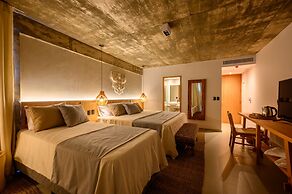 Ambar Hotel