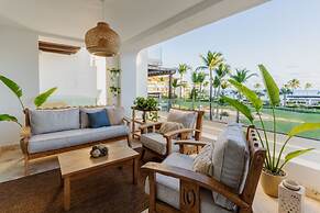 Sunny Beach View Apt at Punta Palmera CBB