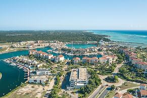 Sunny Beach View Apt at Punta Palmera CBB