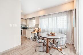 Flat in Regatta II With Breakfast Included 302