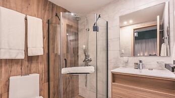 Flat in Regatta II 306