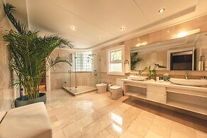 Luxurious Maison Larimar at Casa de Campo