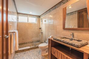 Private Terrace 3BR 6 Guests Beach Access