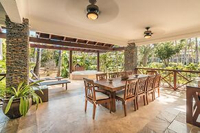Private Terrace 3BR 6 Guests Beach Access