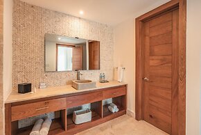 5 Guests 2 BR Jacuzzy Balcony Sublime