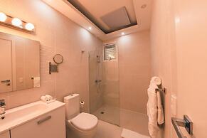 3br-penthouse w Jacuzzi Incl at Lake View