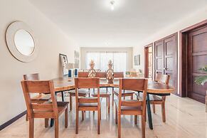 Apartment w 2BR Close to the Beach at Portillo X