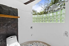Playa Potrero - Beachfront Villa big Private Pool Bella Catalina