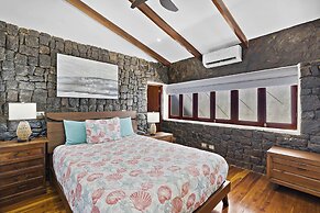 Playa Potrero - Beachfront Villa big Private Pool Bella Catalina