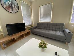 Mitcham train station  2 bedrooms unit