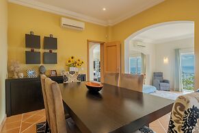 Villa Bougainvillea