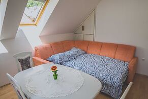 Apartment Amak With Free Onsite Parking